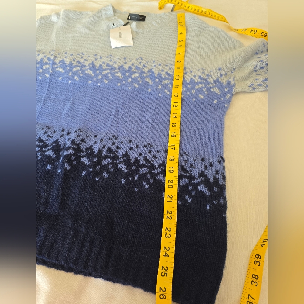 Bloomingdale’s Cashmere Ombre Sweater NWT Med 100% 2-Ply Blue Gradient Luxe Soft - Picture 5 of 8
